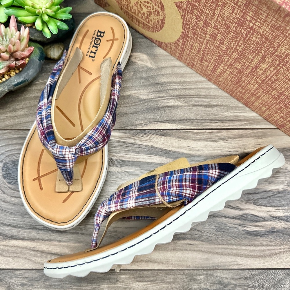NIB Born Tide Plaid Flip Flops Thong Sandal Navy